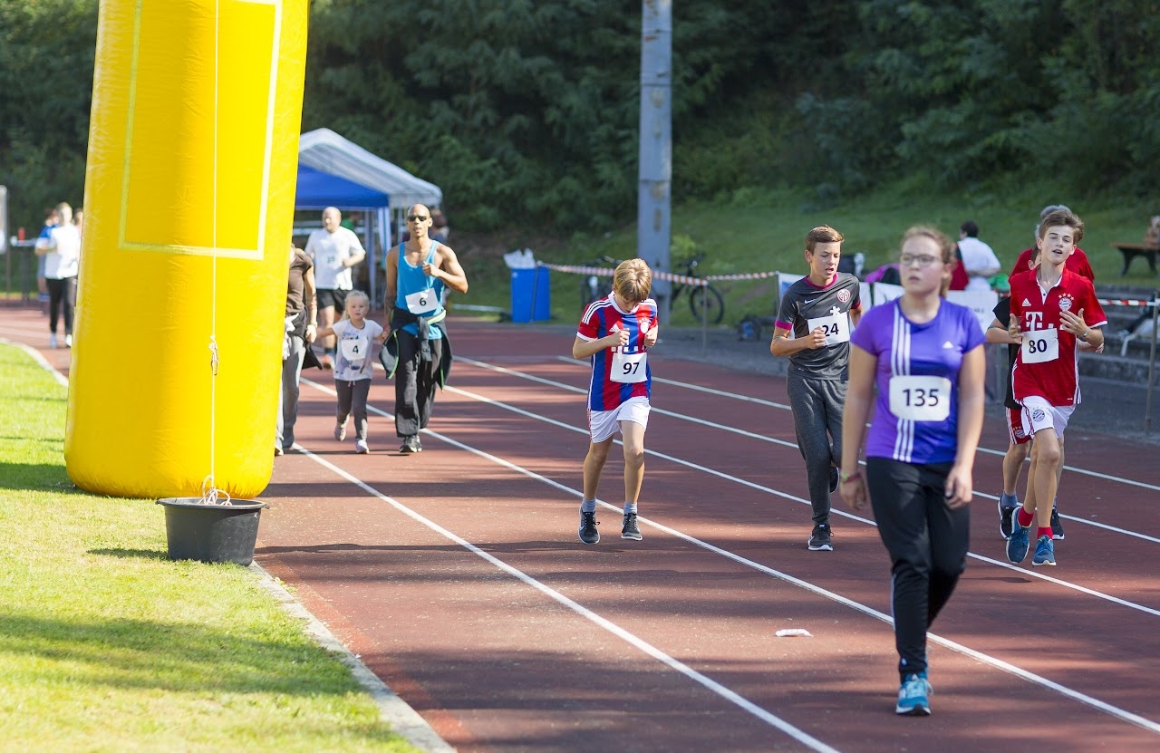 Bild vom 9. Benefizlauf im Jahr 2016. Dies ist das 52. Bild.